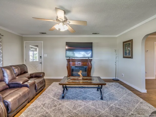 $690,000 | 17188 Wildhorse Pass, Marion, TX 78124