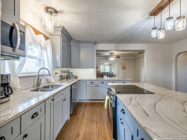 $690,000 | 17188 Wildhorse Pass, Marion, TX 78124