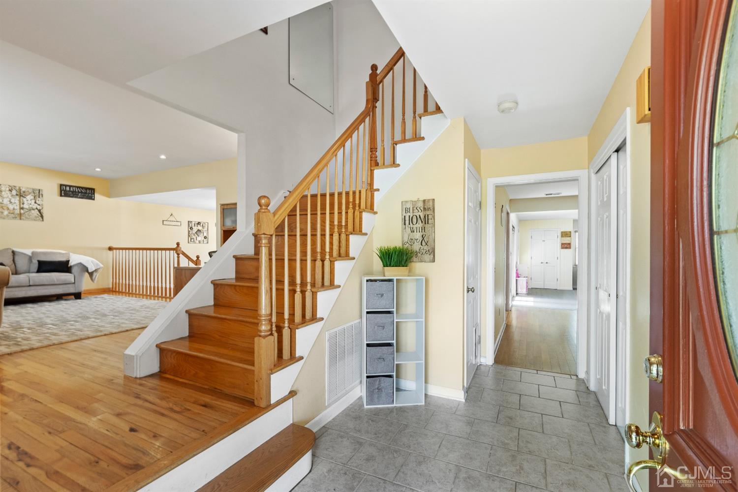 15 Tar Heels Road Hamilton, NJ 08619 - Photo 3 of 46 a view of entryway and hall with wooden floor