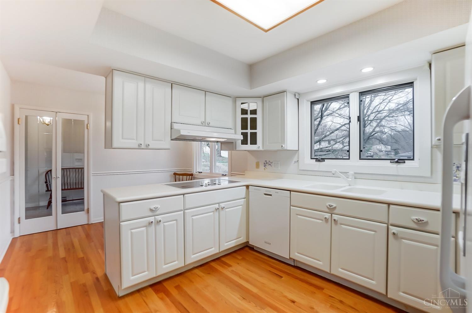 225 Compton Ridge Drive Wyoming, OH 45215 - Photo 11 of 28 Gallery Image 11