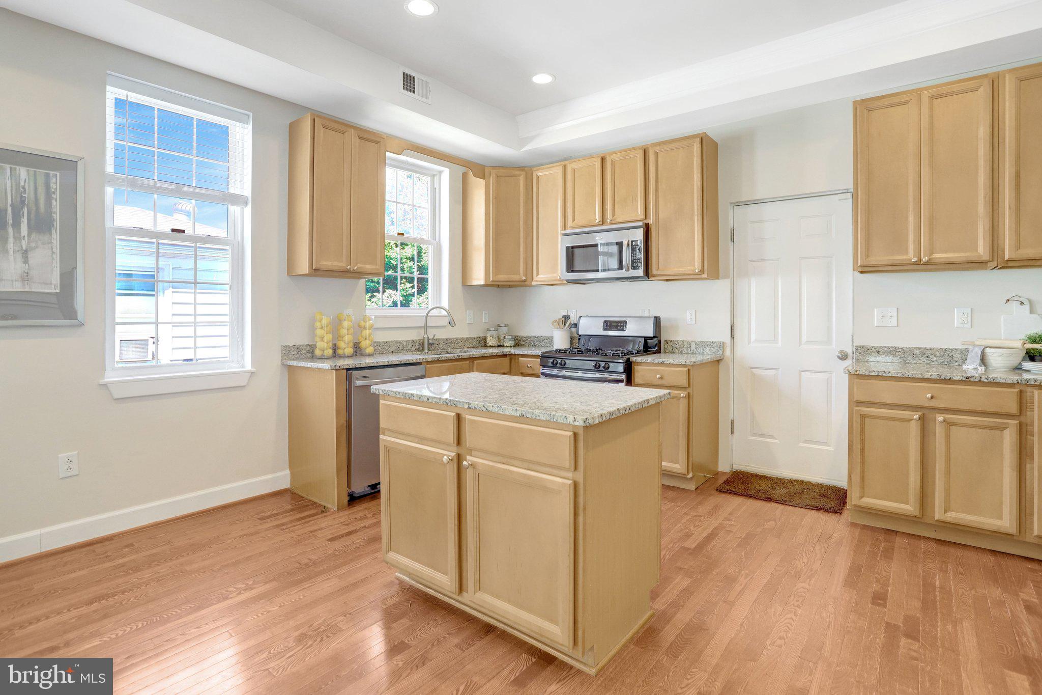 6 East Reed Avenue Alexandria, VA 22305 - Photo 11 of 46 Gallery Image 11
