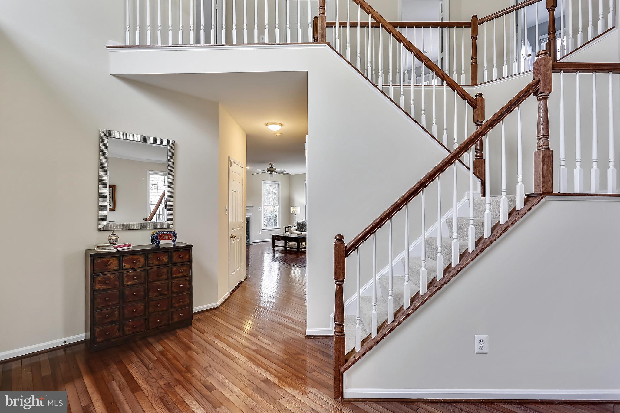 11402 Night Star Way Reston, VA 20194 - Photo 2 of 30 Foyer
