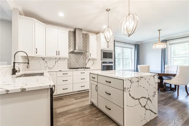 $449,900 | 8437 Roosevelt Drive, Royalton, NY 14067