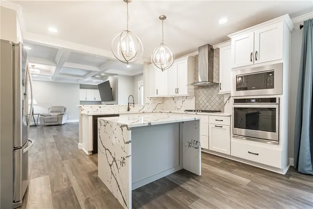 $449,900 | 8437 Roosevelt Drive, Royalton, NY 14067