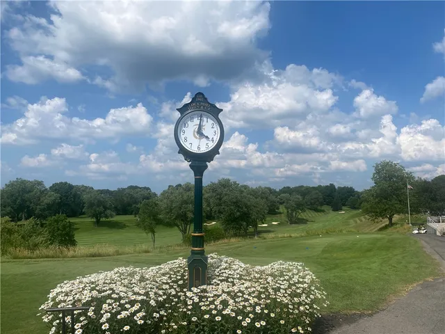 $449,900 | 8437 Roosevelt Drive, Royalton, NY 14067