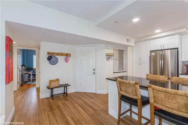$5,250 | 2671 Citrus Lake Drive, Unit E201, Naples, FL 34109