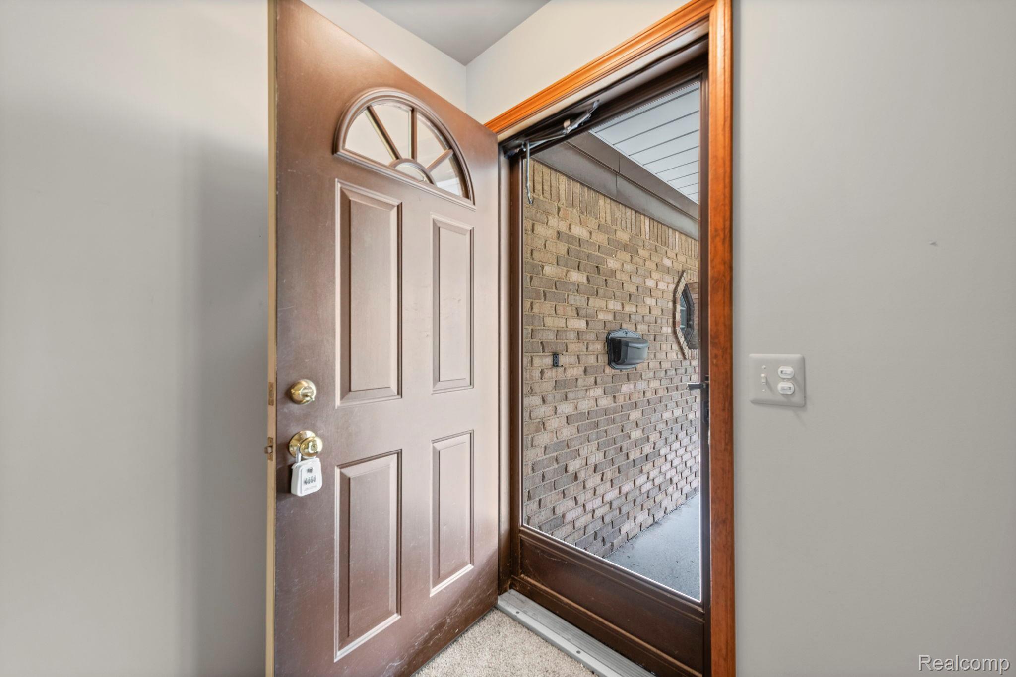 21580 Georgetown Road Trenton, MI 48183 - Photo 5 of 36 12-web-or-mls-21580-georgetown-rd.jpg