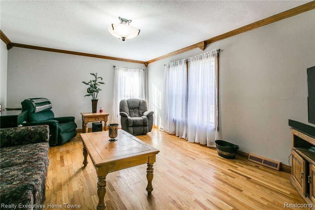 8619 Imlay City Road Avoca, MI 48006 - Photo 25 of 35 8619 Imlay City Rd-16.JPG