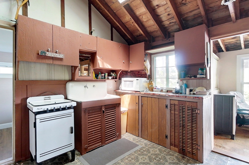 33 Watatic Pond Road Ashburnham, MA 01430 - Photo 3 of 21