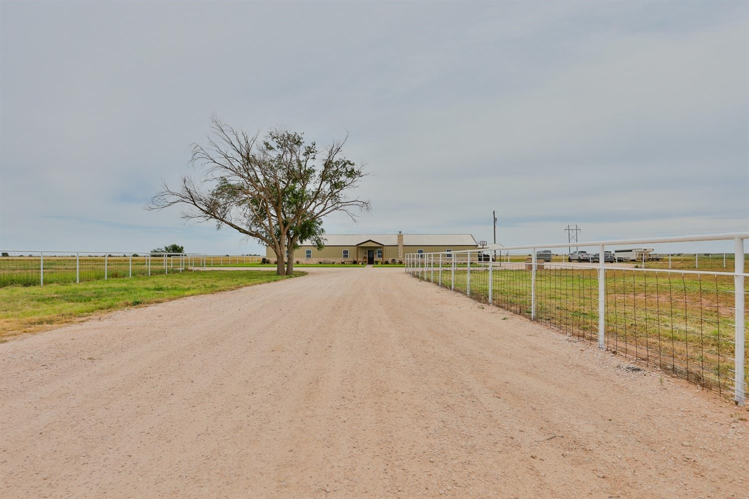 2400 Iowa Road Levelland, TX 79336 - Photo 3 of 50 Photo 3