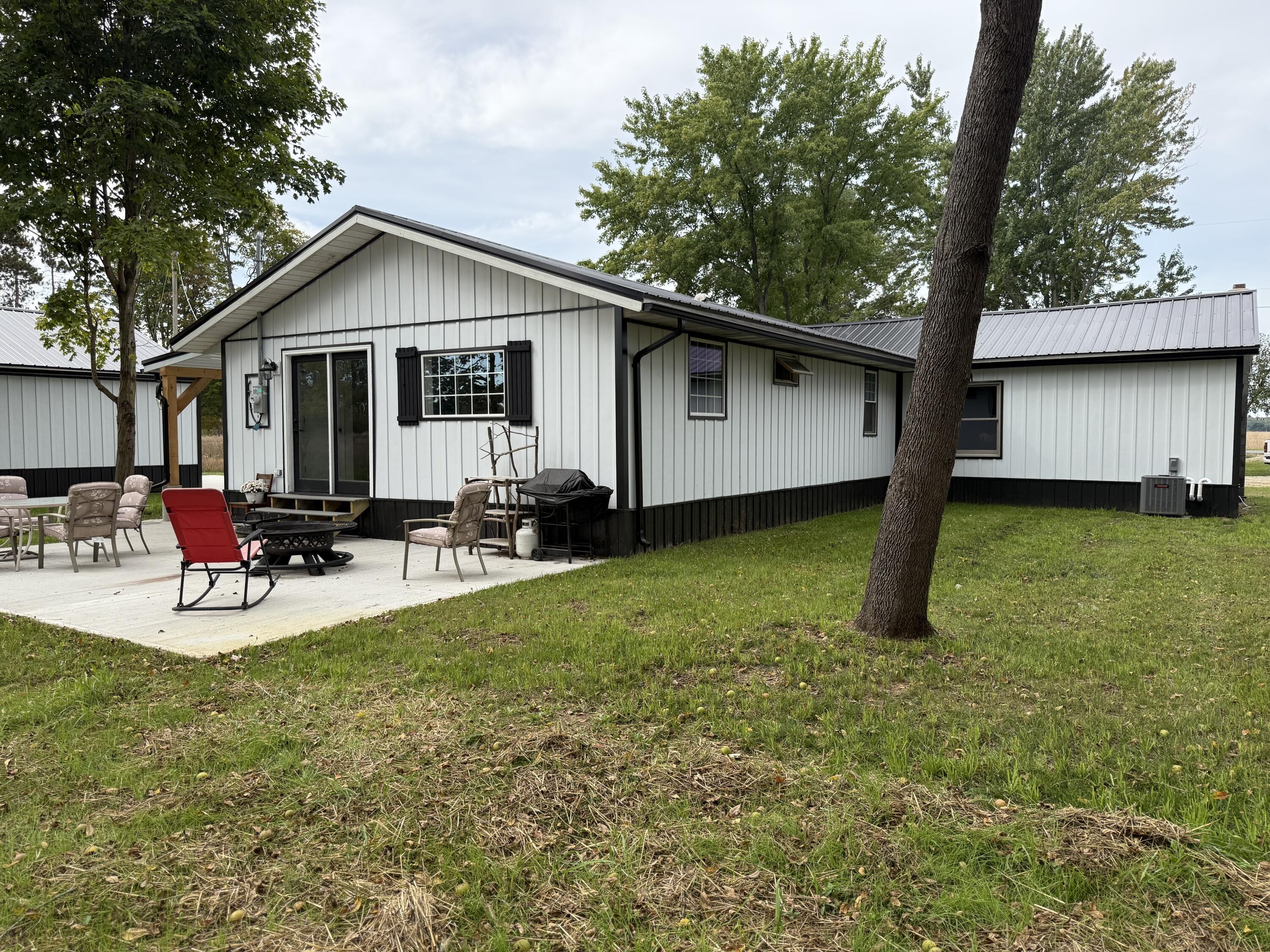 7367 South Coldwater Road Blanchard, MI 49310 - Photo 30 of 33 IMG_3342