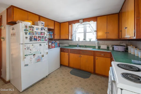 $429,000 | 107 Railroad Avenue, Middleburgh, NY 12122