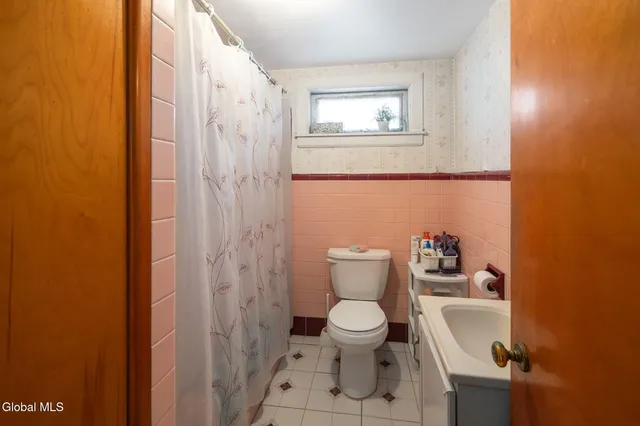 $449,000 | 107 Railroad Avenue, Middleburgh, NY 12122