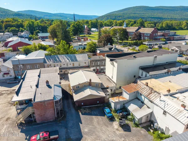 $429,000 | 107 Railroad Avenue, Middleburgh, NY 12122