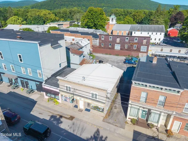 $429,000 | 107 Railroad Avenue, Middleburgh, NY 12122