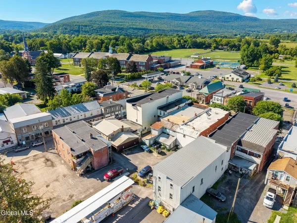 $429,000 | 107 Railroad Avenue, Middleburgh, NY 12122