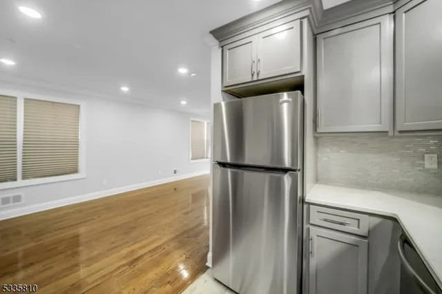 $2,550 | 146 North 15th Street, Unit 2, East Orange, NJ 07017