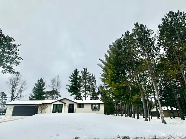 $295,900 | 857 Colleen Cir Drive, Quinnesec, MI 49876