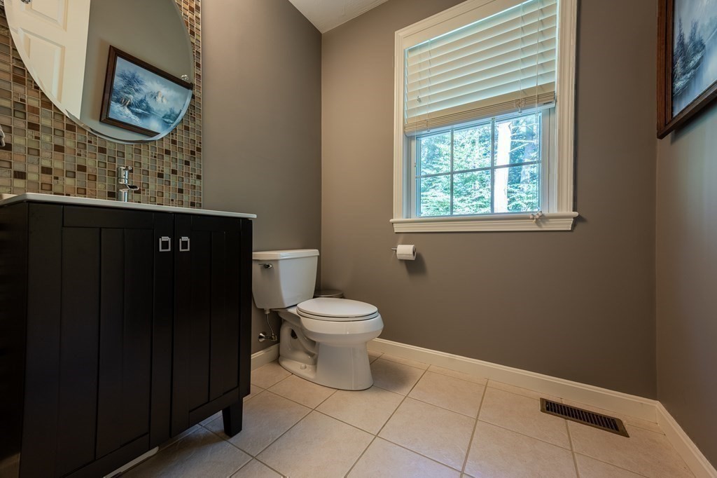 312 R Bay Road Easton, MA 02356 - Photo 32 of 42 Gallery Image 32