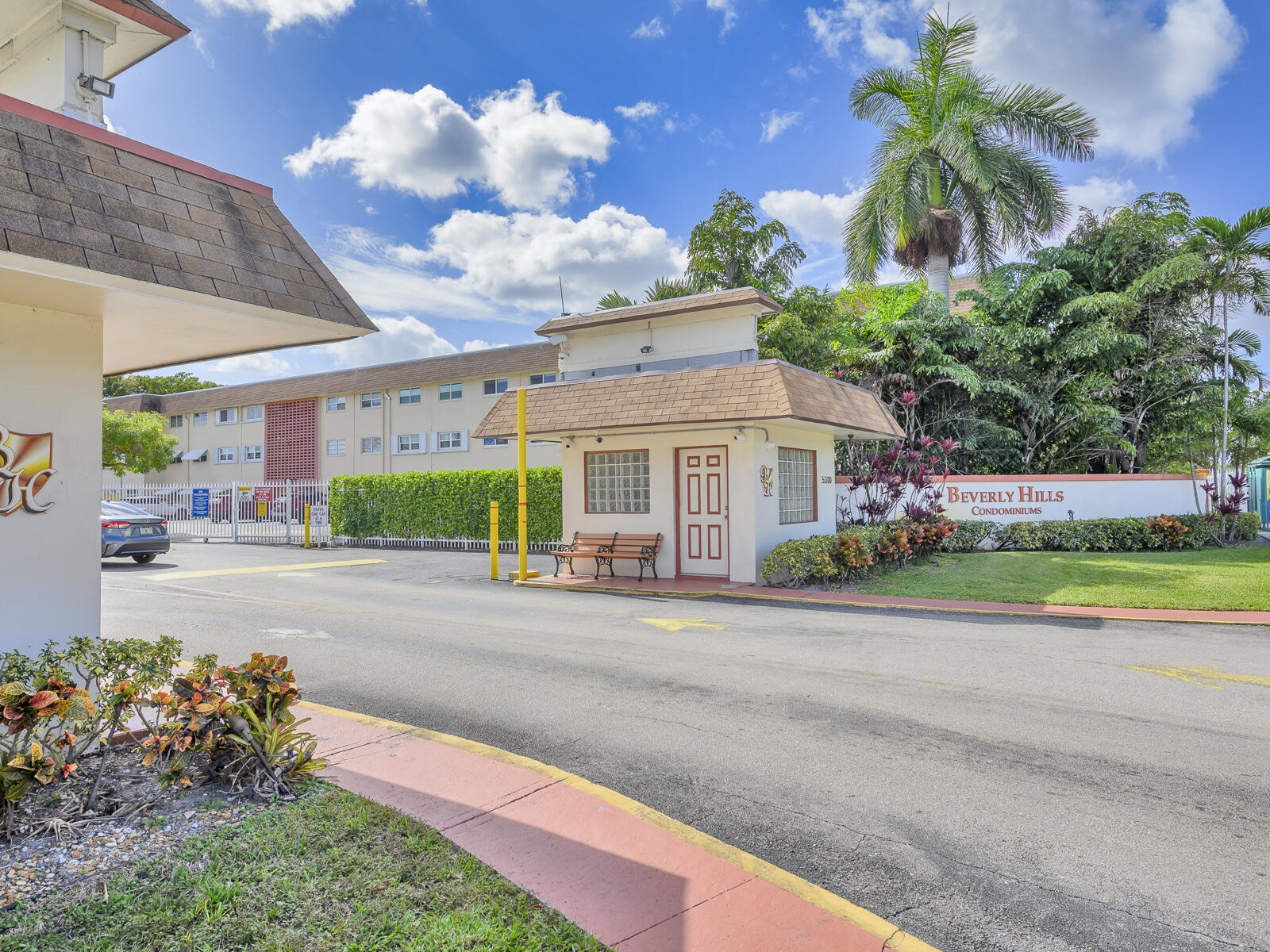 5300 Washington Street, Unit E208 Hollywood, FL 33021 - Photo 2 of 52 3-3