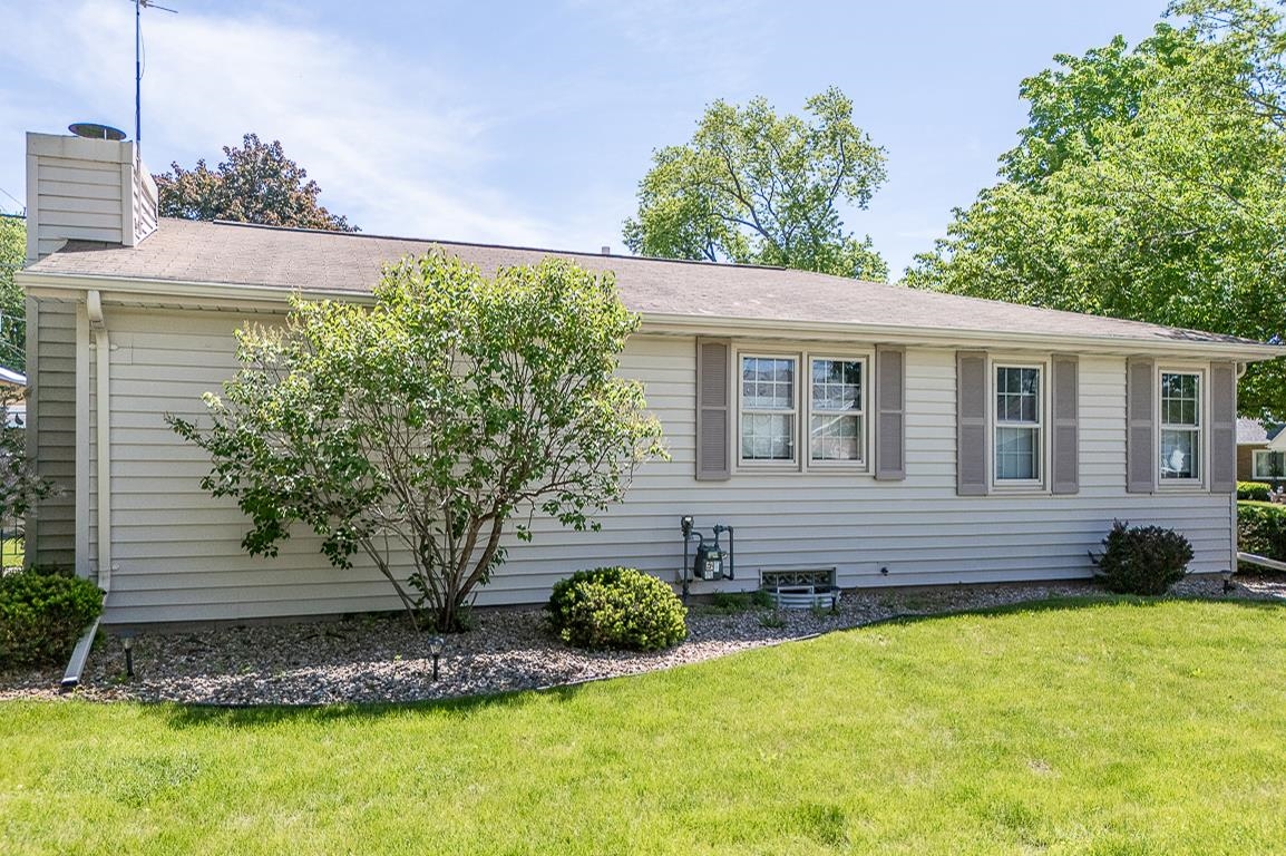 200 East Pershing Street Appleton, WI 54911 - Photo 41 of 65