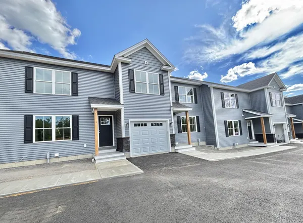 $2,100 | 2 G Valley Creek Lane, Unit 2G, Swanzey, NH 03446