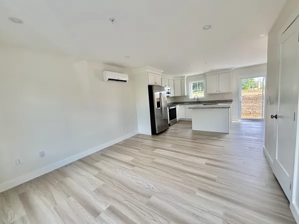 $2,100 | 2 G Valley Creek Lane, Unit 2G, Swanzey, NH 03446