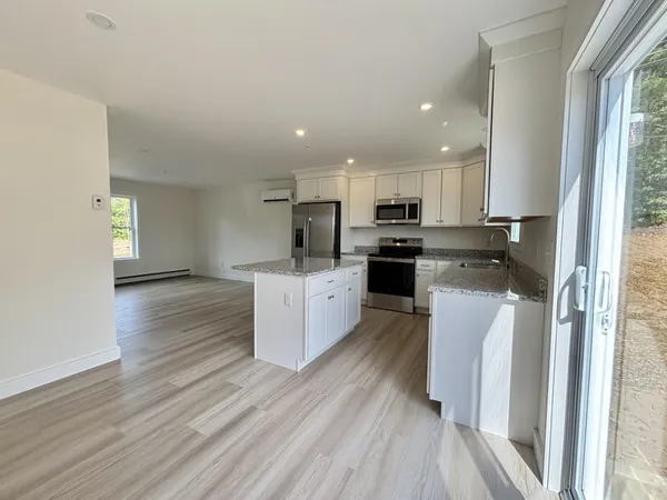 $2,100 | 2 G Valley Creek Lane, Unit 2G, Swanzey, NH 03446