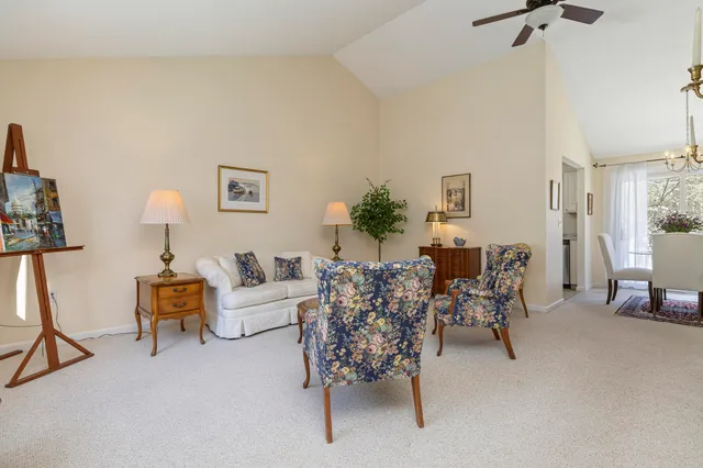 $449,000 | 15 Oakview Drive, Unit 15, Cape Elizabeth, ME 04107