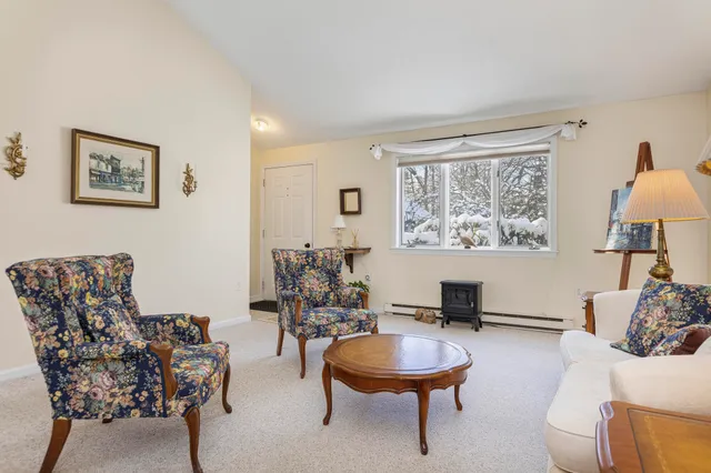 $449,000 | 15 Oakview Drive, Unit 15, Cape Elizabeth, ME 04107
