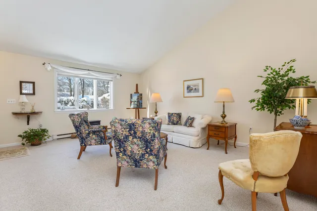 $449,000 | 15 Oakview Drive, Unit 15, Cape Elizabeth, ME 04107