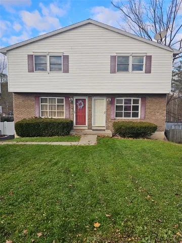 $1,800 | 900 Wallace Street, Unit 2LEFT, Endicott, NY 13760