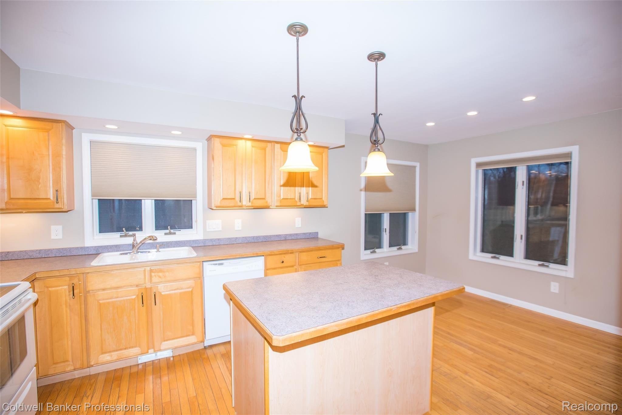 38845 Barth Street Romulus, MI 48174 - Photo 24 of 27 38845BarthRdRomulus,MI-9911.jpg