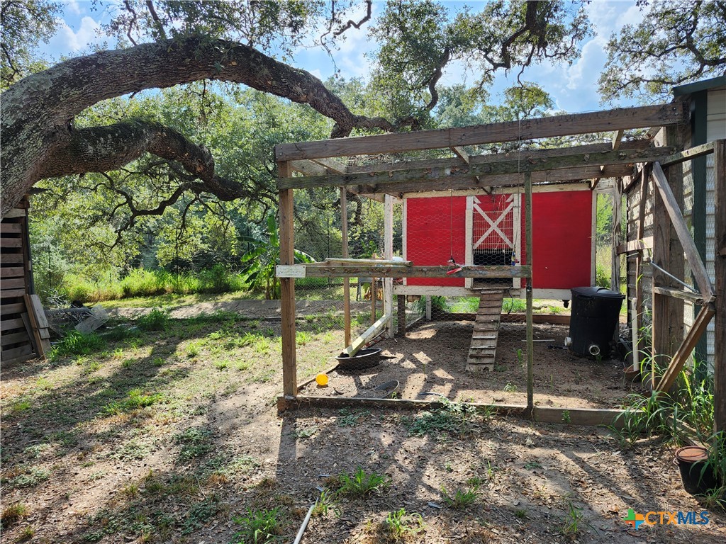 96 Reeves Ranch Road Victoria, TX 77905 - Photo 11 of 16