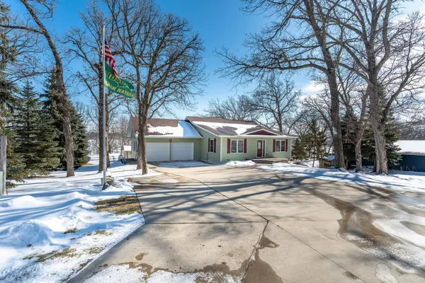 $619,900 | 27757 Oak Point Road, Elbow Lake, MN 56531