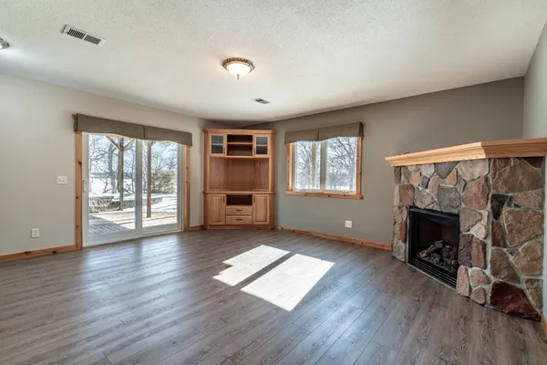 $619,900 | 27757 Oak Point Road, Elbow Lake, MN 56531