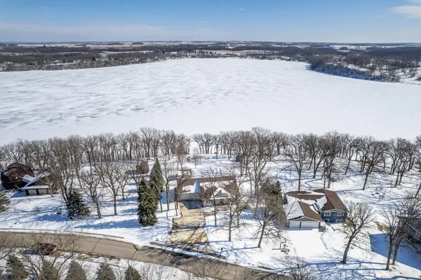 $619,900 | 27757 Oak Point Road, Elbow Lake, MN 56531