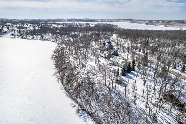 $619,900 | 27757 Oak Point Road, Elbow Lake, MN 56531