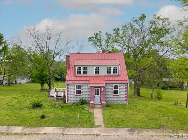 $129,900 | 605 3rd Street, Marble Hill, MO 63764