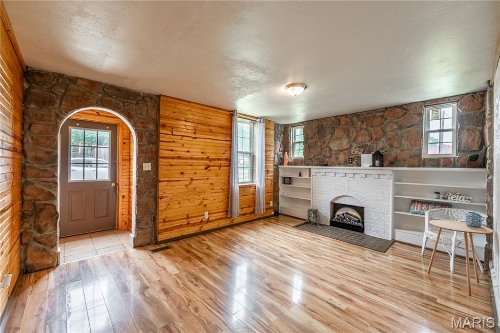 605 3rd Street Marble Hill, MO 63764 - Photo 3 of 44