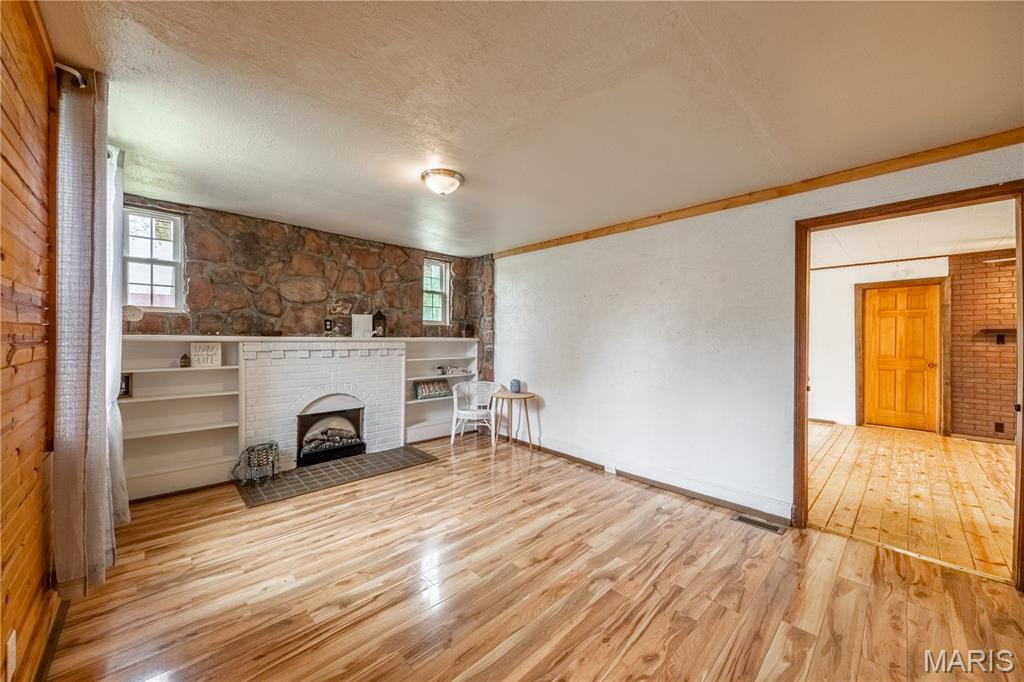 605 3rd Street Marble Hill, MO 63764 - Photo 4 of 44