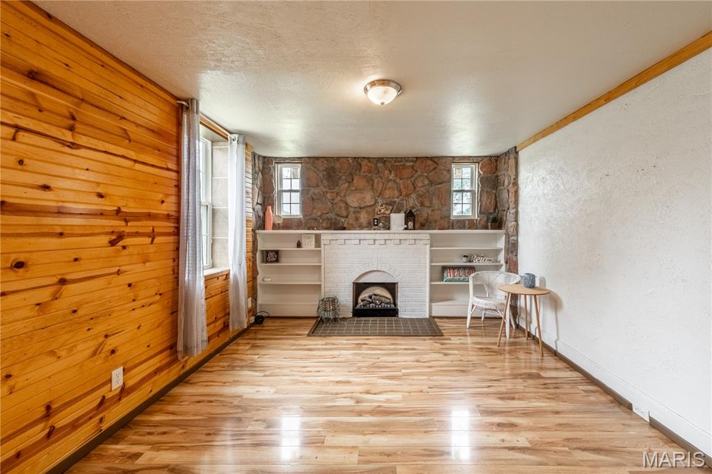 605 3rd Street Marble Hill, MO 63764 - Photo 5 of 44