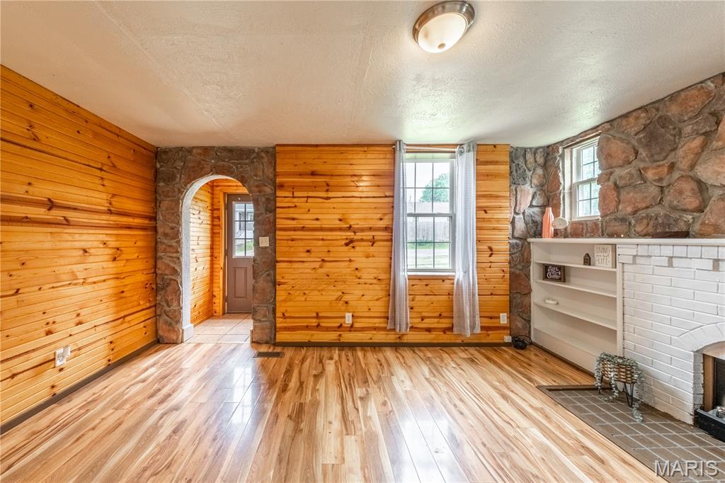 605 3rd Street Marble Hill, MO 63764 - Photo 9 of 44