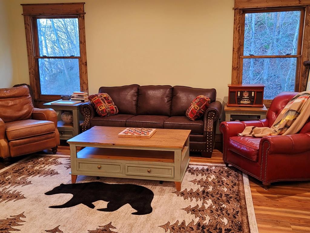 4489 Pittman Center Road Sevierville, TN 37876 - Photo 21 of 41 Gallery Image 21