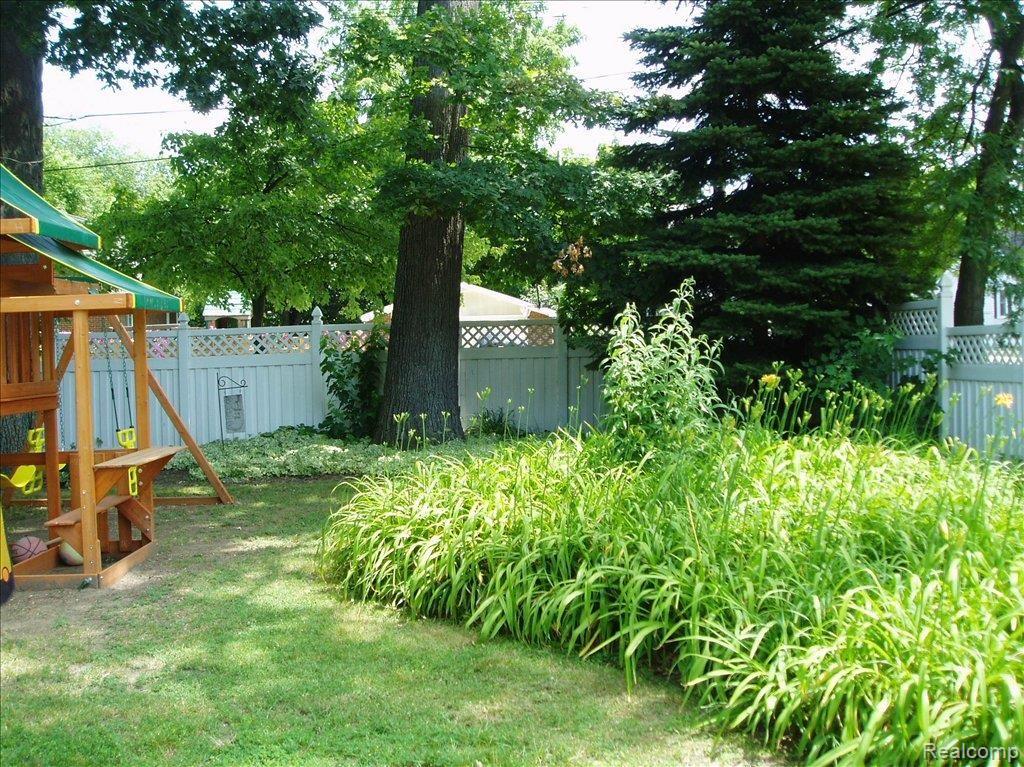 25617 Gibraltar Road Flat Rock, MI 48134 - Photo 11 of 12 Picture 277