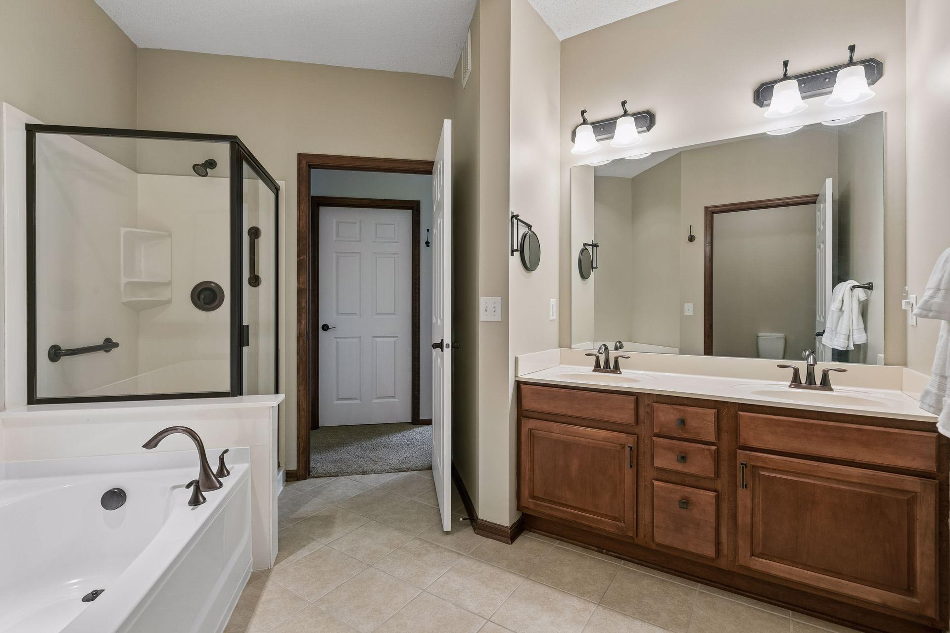 1256 County Rd D East, Unit 101 Maplewood, MN 55109 - Photo 21 of 28