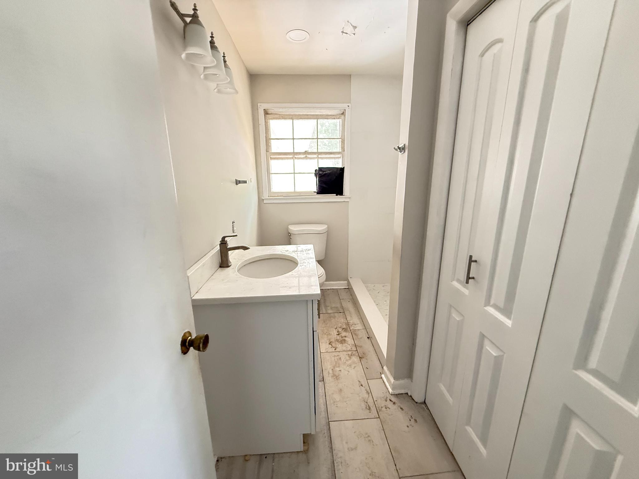 1700 Lee Road Fort Washington, MD 20744 - Photo 10 of 15 Full Hall Bath