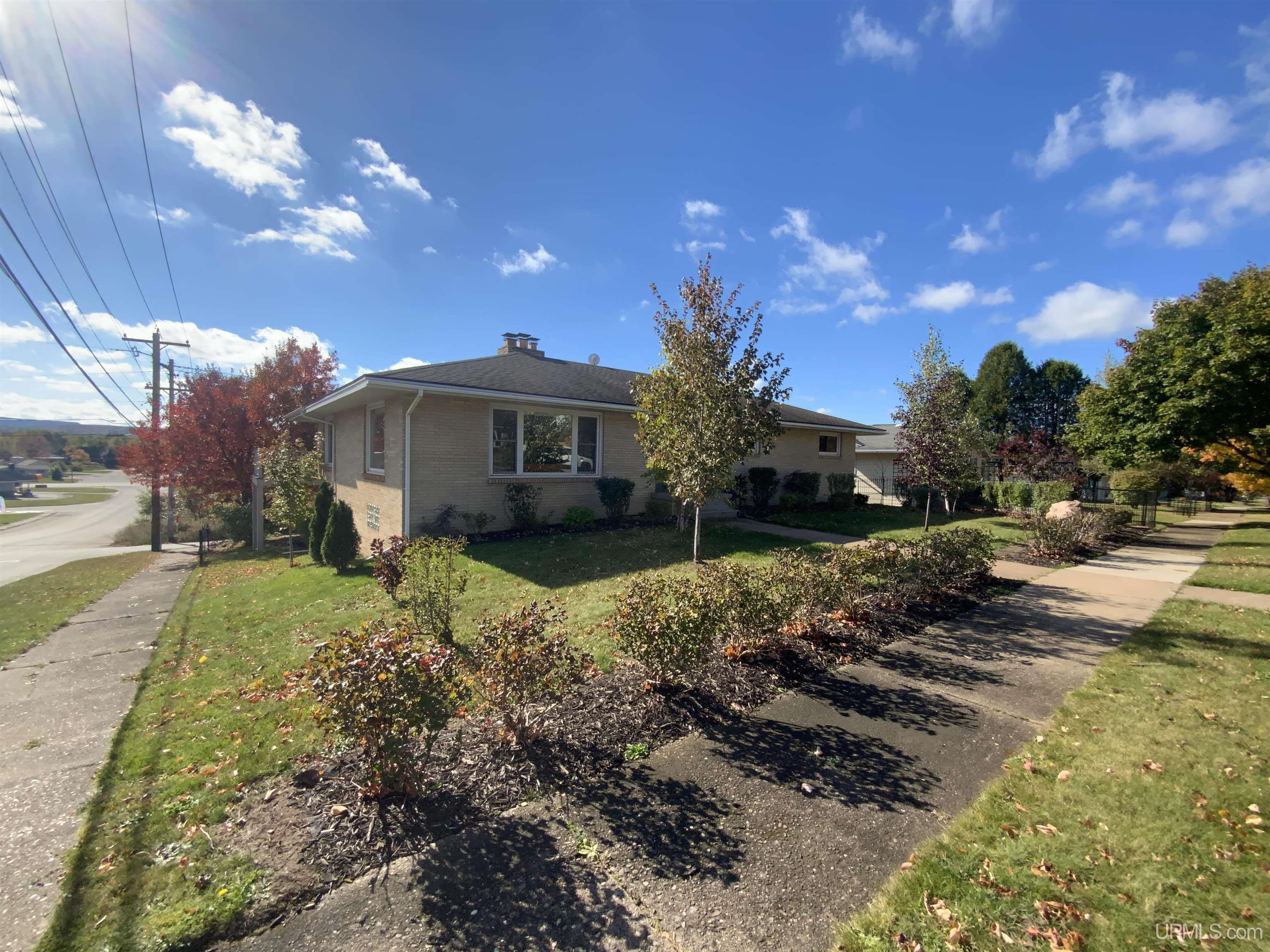 684 Mather Avenue Ishpeming, MI 49849 - Photo 1 of 54
