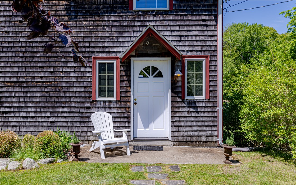 121 Foster Center Road Foster, RI 02825 - Photo 3 of 30