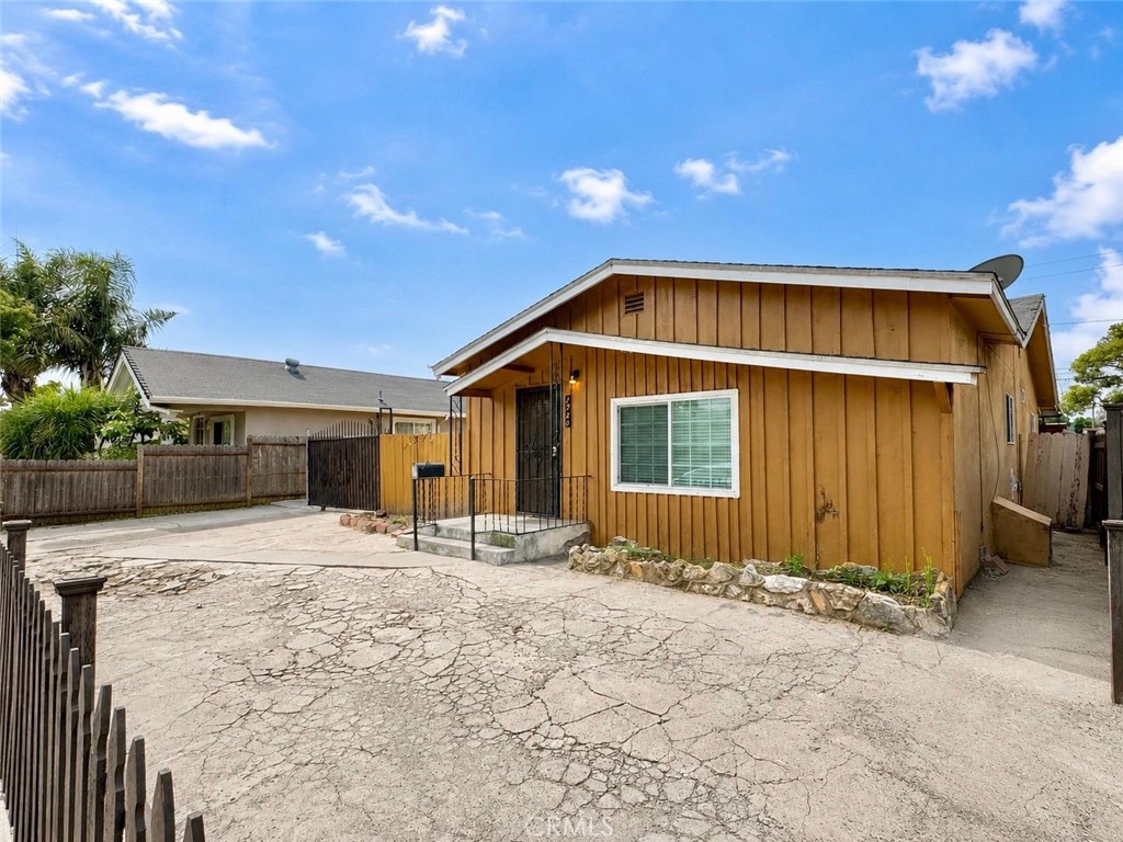 1920 West Spring Street Long Beach, CA 90810 - Photo 3 of 31